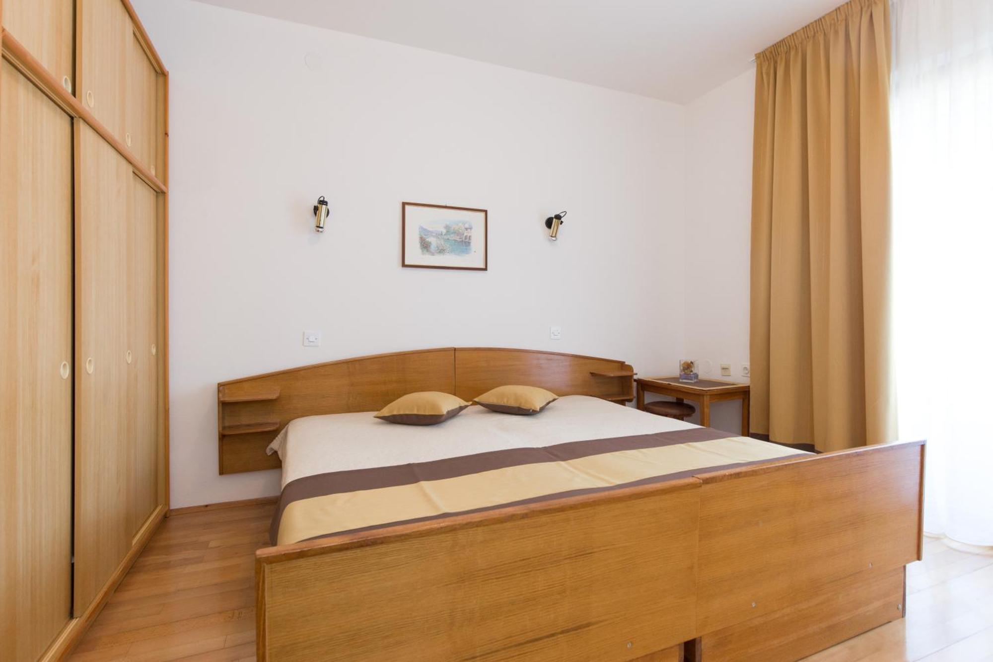 Apartment & Room Dinka, Krk Krk Town Pokoj fotografie