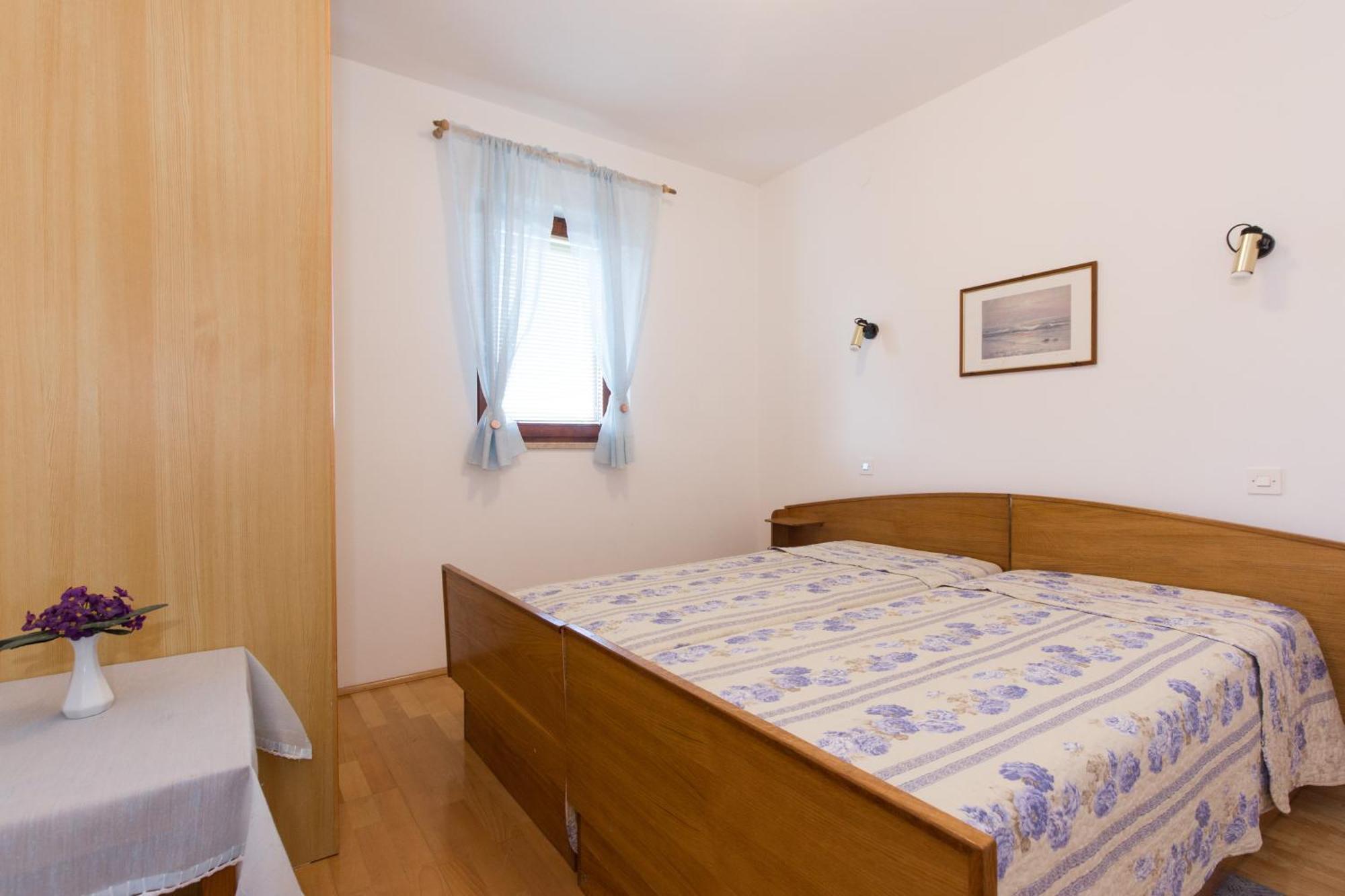 Apartment & Room Dinka, Krk Krk Town Pokoj fotografie