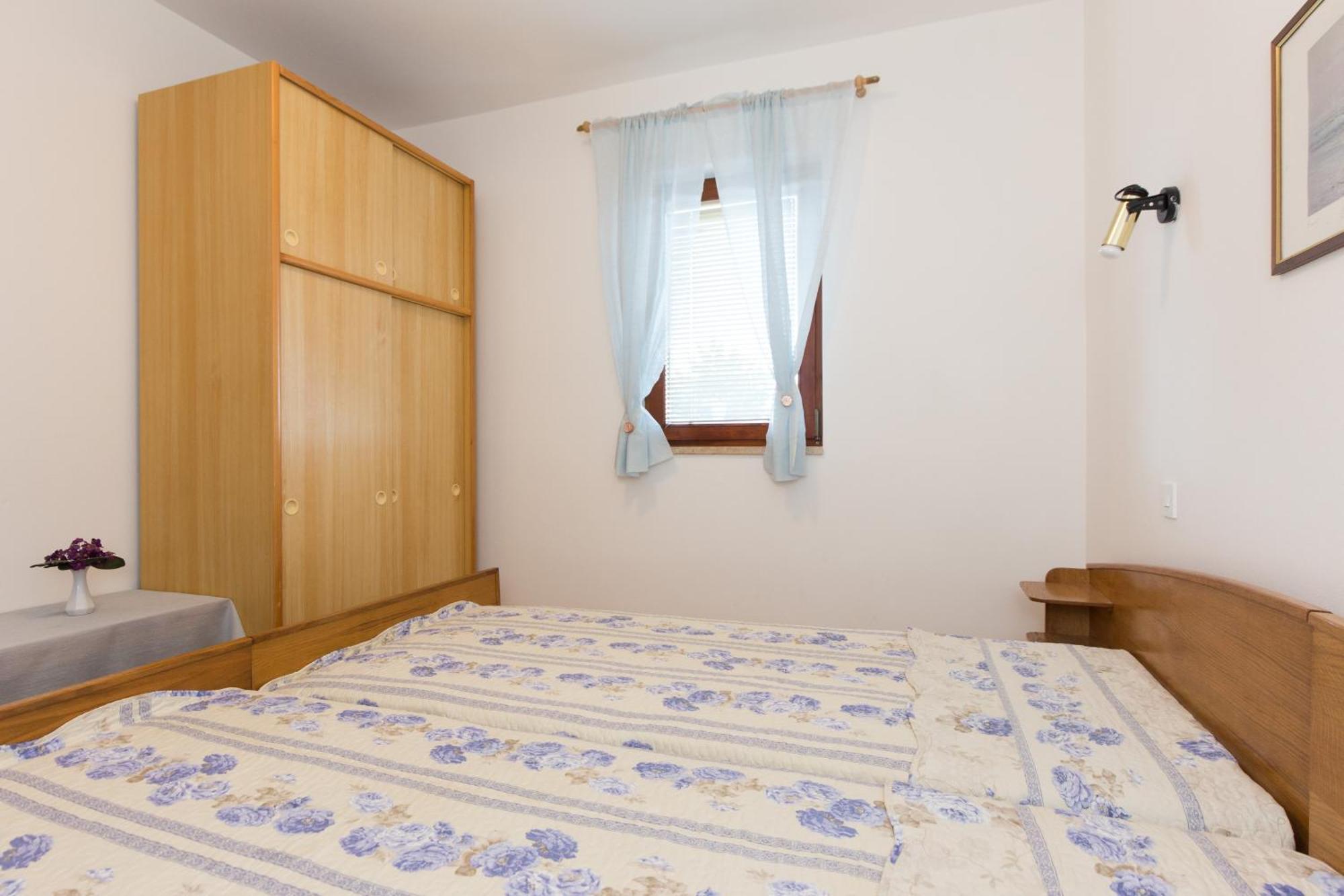 Apartment & Room Dinka, Krk Krk Town Pokoj fotografie